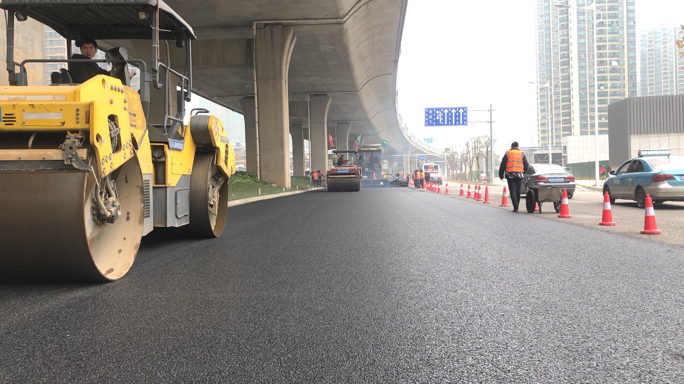 長沙太空金路橋材料有限公司,雙鋼輪壓路機,福格勒瀝青攤鋪機,AC系列,AF系列,SBS系列