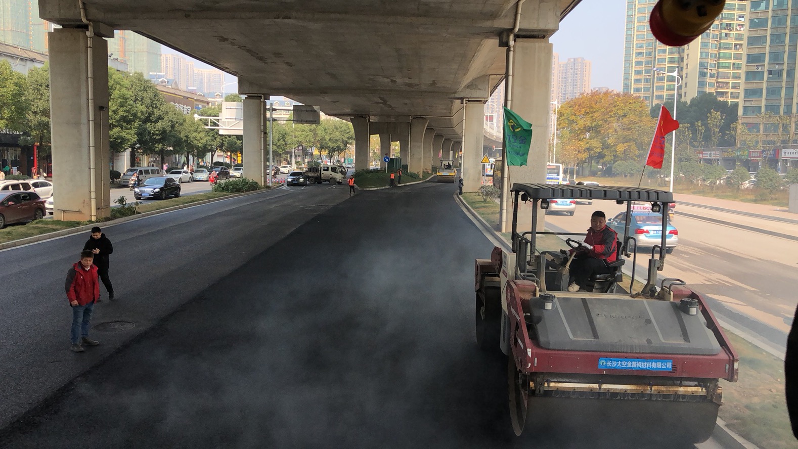 長沙太空金路橋材料有限公司,雙鋼輪壓路機,福格勒瀝青攤鋪機,AC系列,AF系列,SBS系列