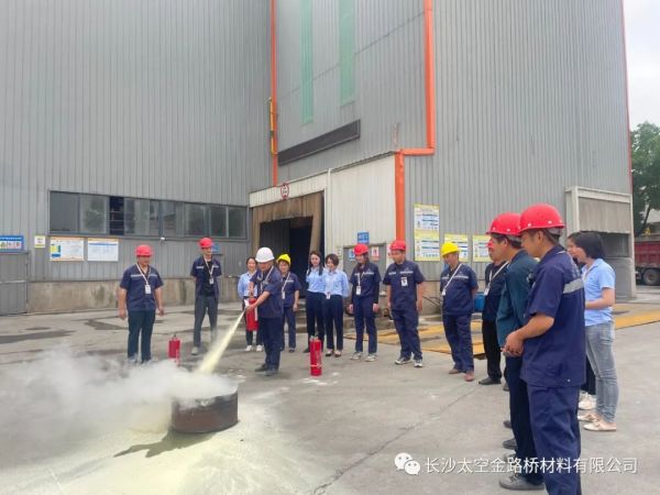 長沙太空金路橋材料有限公司,雙鋼輪壓路機,福格勒瀝青攤鋪機,AC系列,AF系列,SBS系列