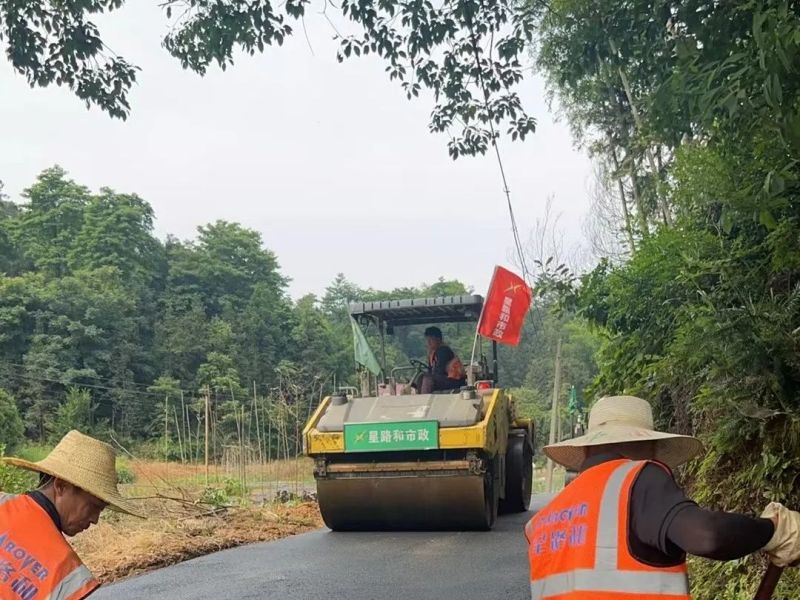 長沙太空金路橋材料有限公司,雙鋼輪壓路機,福格勒瀝青攤鋪機,AC系列,AF系列,SBS系列